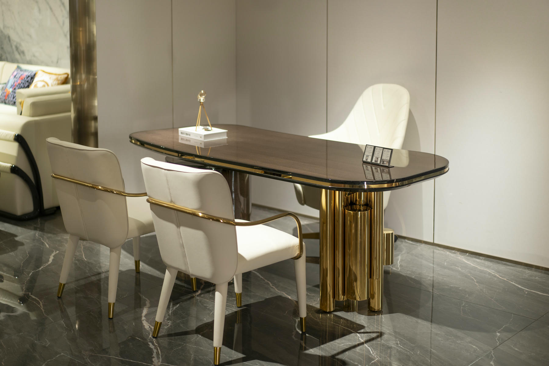 Raglan Desk